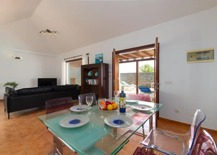 Del Sur 26 By Now Ltd * Playa Blanca (Lanzarote)